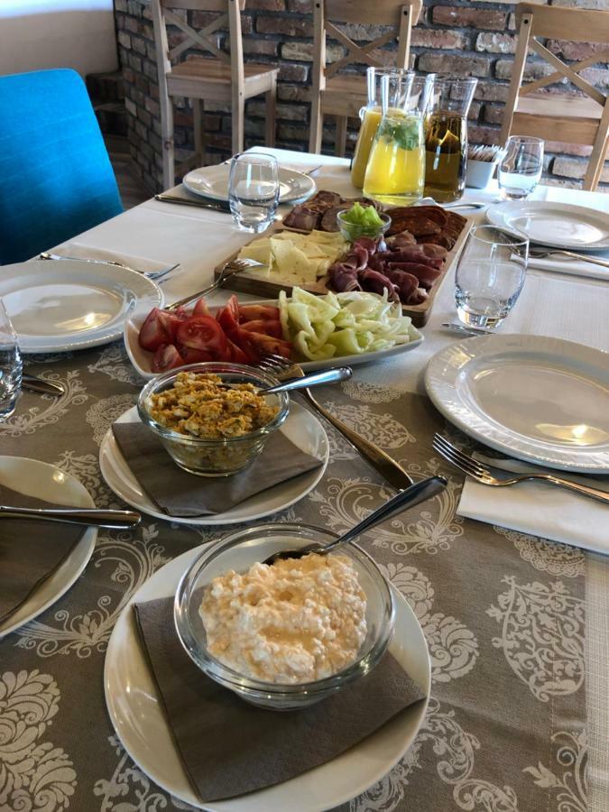 Ferienwohnung Vaj Bisztro Es Vendeghaz Palkonya Exterior foto